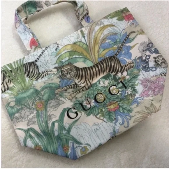 Gucci  Tiger Print shopping dust tote  bag - Picture 11 of 14